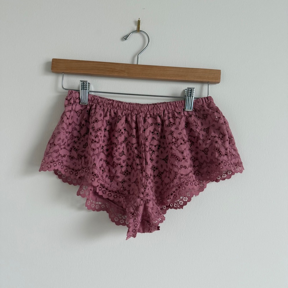 Victoria's Secret‎ Lace Mini Shorts Size XS in Mauve
